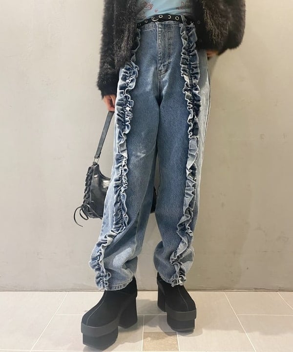 りかちょび/岸本梨佳さんの「BEAMS WOMEN｜レースアップ ポケット バッグ」を使ったコーディネート