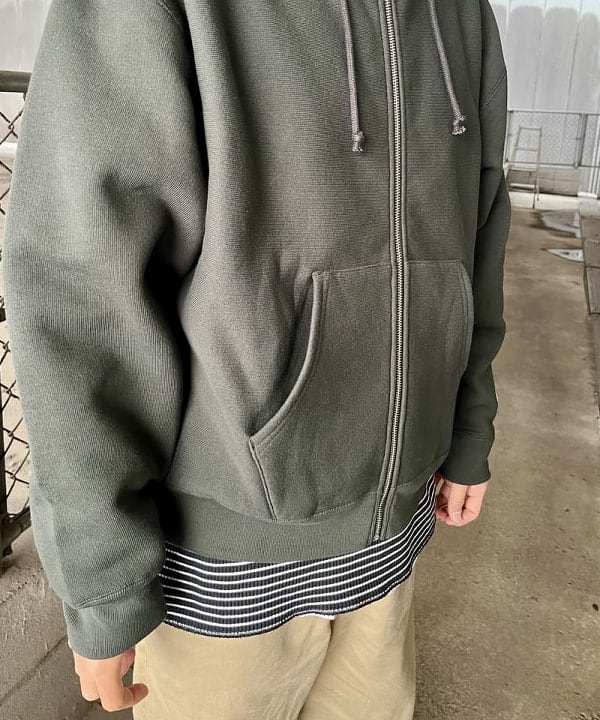 高遠 恒巳さんの「BEAMS WOMEN｜ルーズ クルーネック サーマル」を使ったコーディネート