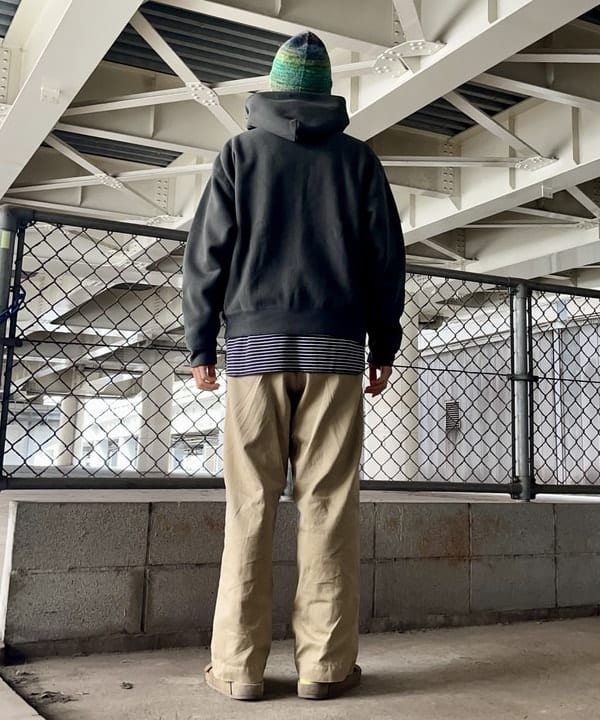 高遠 恒巳さんの「BEAMS WOMEN｜ルーズ クルーネック サーマル」を使ったコーディネート