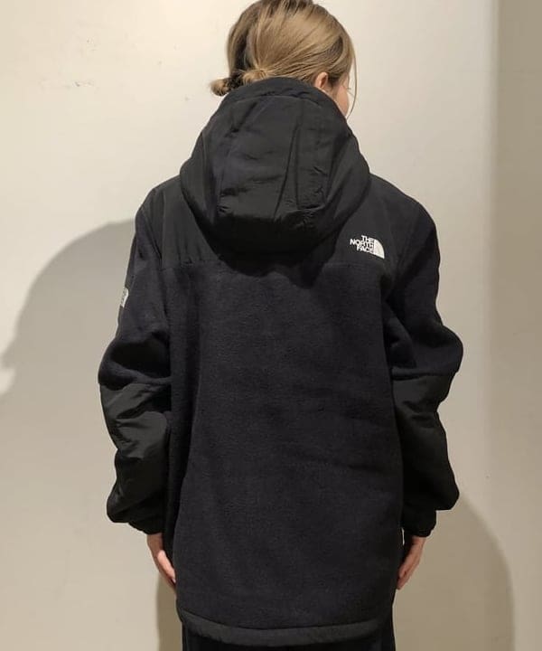 おはぎ(萩原)さんの「BEAMS WOMEN｜THE NORTH FACE / Denali Hoodie」を使ったコーディネート