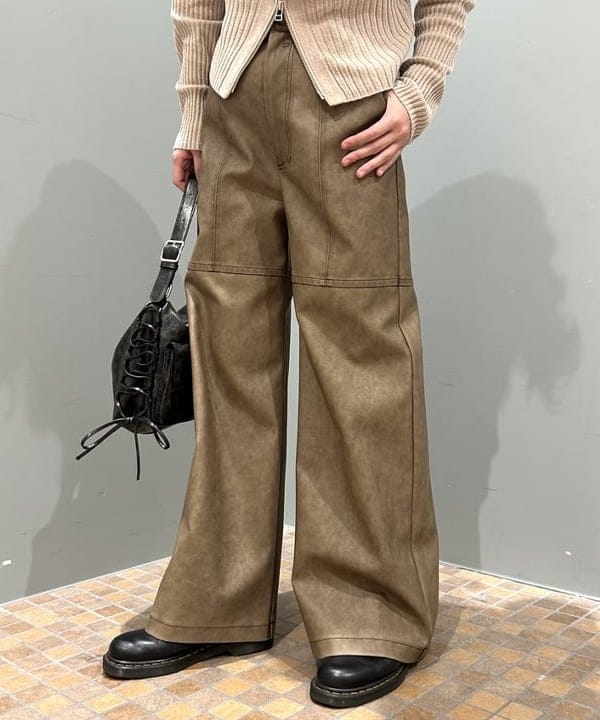 Sakiさんの「BEAMS WOMEN｜ラメ リブ ジップ ビッグ カラー ニット」を使ったコーディネート