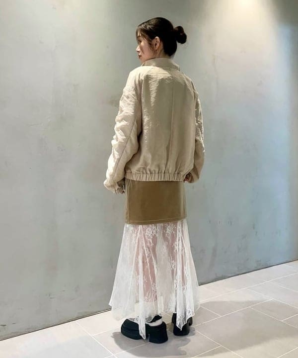 カタヤマ アヤさんの「BEAMS WOMEN｜Ray BEAMS /?シアー アーム ギャザー ブルゾン」を使ったコーディネート