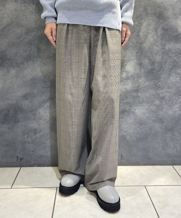 高木 菜央さんの「BEAMS WOMEN｜CAMINANDO / バックジップ ブーツ」を使ったコーディネート