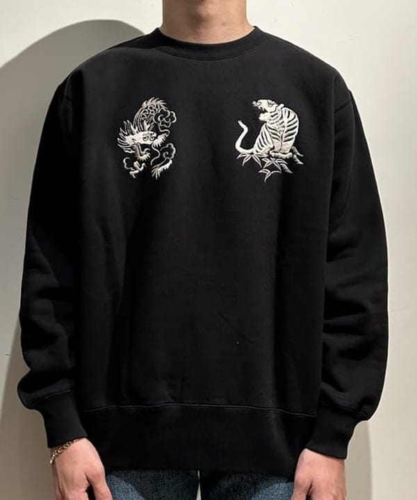 及川 晃さんの「BEAMS WOMEN｜【別注】テーラー東洋 / SUKA CREW SWEAT EMBROIDERED」を使ったコーディネート