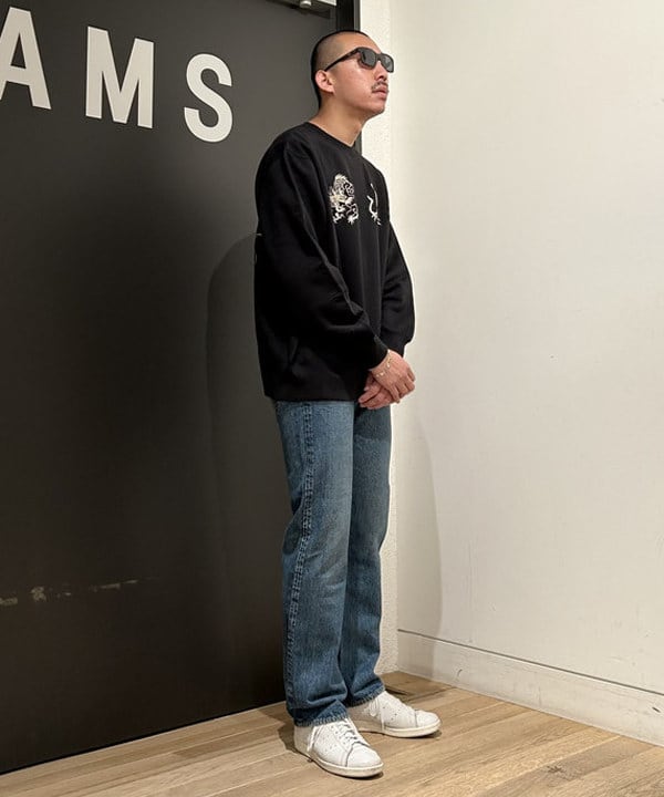 及川 晃さんの「BEAMS WOMEN｜【別注】テーラー東洋 / SUKA CREW SWEAT EMBROIDERED」を使ったコーディネート