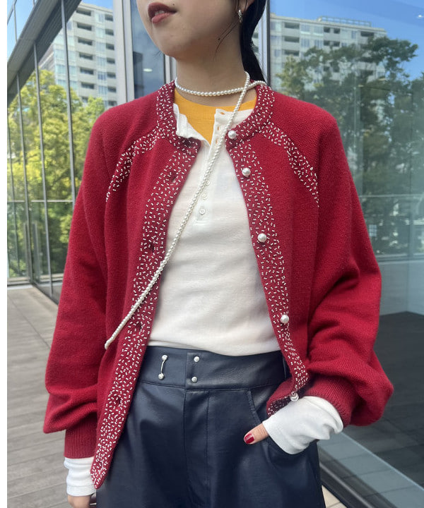 ミナミマリコさんの「BEAMS WOMEN｜BEAMS BOY / 樹脂 パール ロング ネックレス」を使ったコーディネート