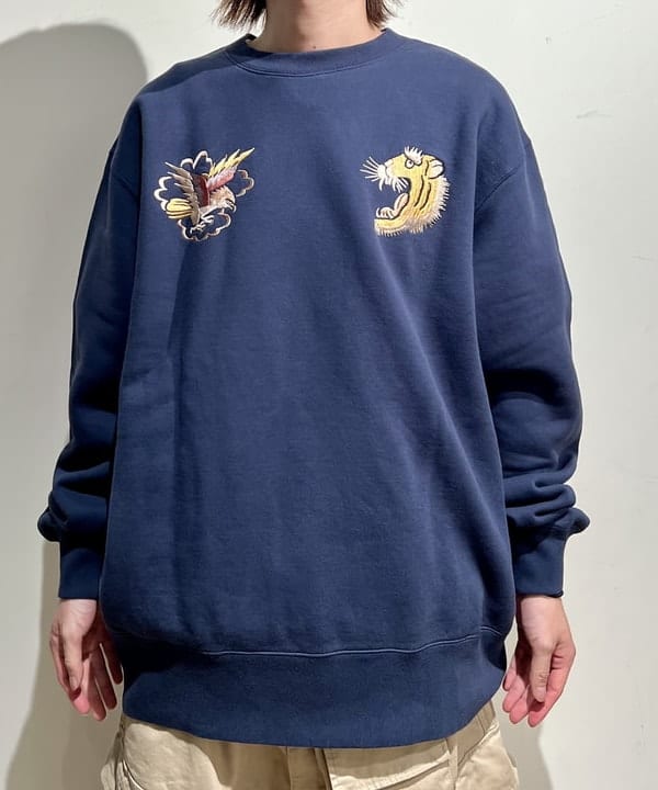 関澤 佑樹さんの「BEAMS WOMEN｜【別注】テーラー東洋 / SUKA CREW SWEAT EMBROIDERED」を使ったコーディネート