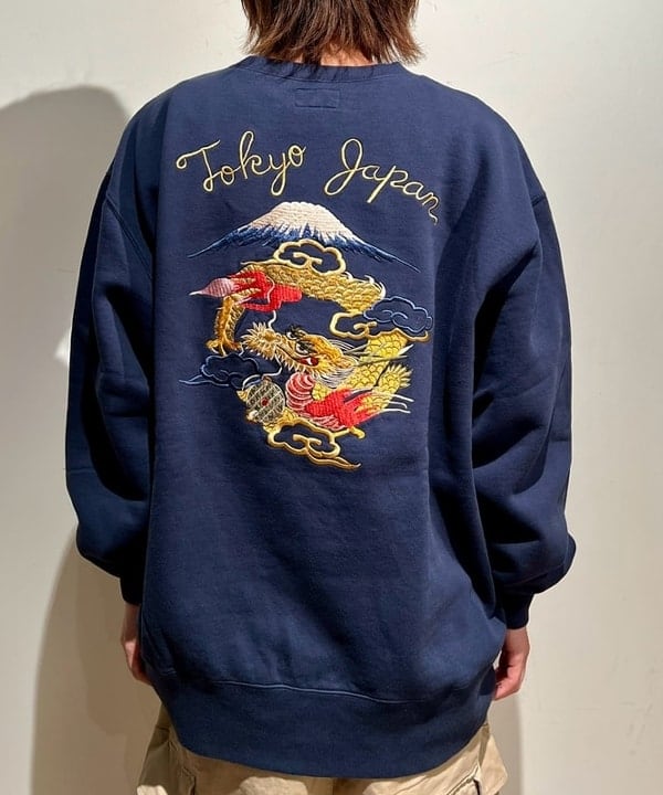 関澤 佑樹さんの「BEAMS WOMEN｜【別注】テーラー東洋 / SUKA CREW SWEAT EMBROIDERED」を使ったコーディネート