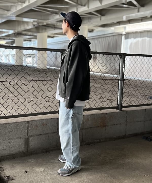 ザキサンさんの「BEAMS WOMEN｜LvsS/T_BgyCptLEVI'S(R) / BAGGY CARPENTER」を使ったコーディネート
