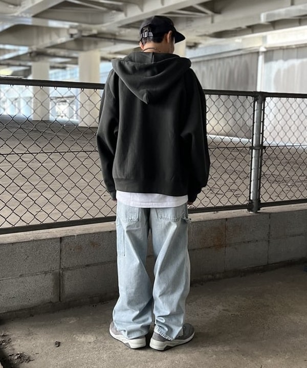 ザキサンさんの「BEAMS WOMEN｜LvsS/T_BgyCptLEVI'S(R) / BAGGY CARPENTER」を使ったコーディネート