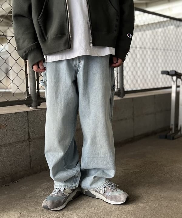 ザキサンさんの「BEAMS WOMEN｜LvsS/T_BgyCptLEVI'S(R) / BAGGY CARPENTER」を使ったコーディネート