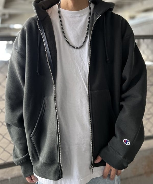ザキサンさんの「BEAMS WOMEN｜LvsS/T_BgyCptLEVI'S(R) / BAGGY CARPENTER」を使ったコーディネート