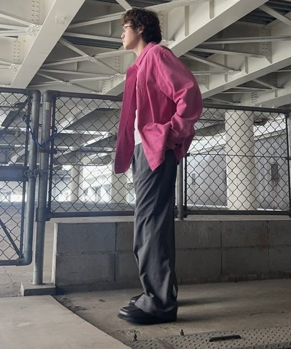 タマイユウトさんの「BEAMS WOMEN｜2プリーツ ワイド スラックス」を使ったコーディネート