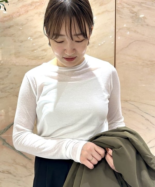 西村 章代さんの「BEAMS WOMEN｜ATON / ウールトロピカル ワイドイージーパンツ」を使ったコーディネート