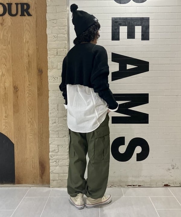 小原 もこさんの「BEAMS WOMEN｜【別注】BUZZ RICKSON'S / ポプリン アーミーパンツ」を使ったコーディネート