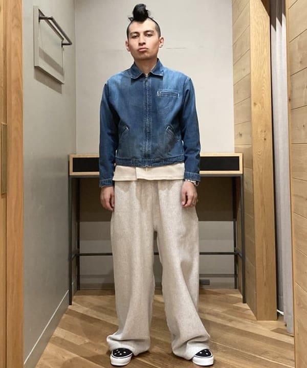 ディクソン 太陽さんの「BEAMS WOMEN｜VANS / HARAJUKU PUNK スリッポン 98」を使ったコーディネート