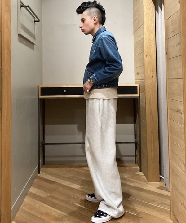 ディクソン 太陽さんの「BEAMS WOMEN｜VANS / HARAJUKU PUNK スリッポン 98」を使ったコーディネート
