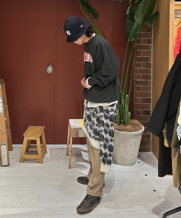 shimaさんの「BEAMS WOMEN｜BEAMS PLUS / ツイル 2プリーツ トラウザーズ」を使ったコーディネート