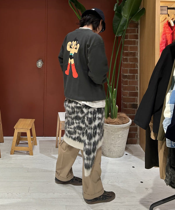 shimaさんの「BEAMS WOMEN｜BEAMS PLUS / ツイル 2プリーツ トラウザーズ」を使ったコーディネート