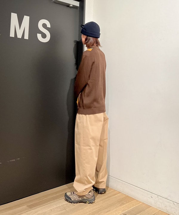関澤 佑樹さんの「BEAMS WOMEN｜BEAMS PLUS / ツイル 2プリーツ トラウザーズ」を使ったコーディネート