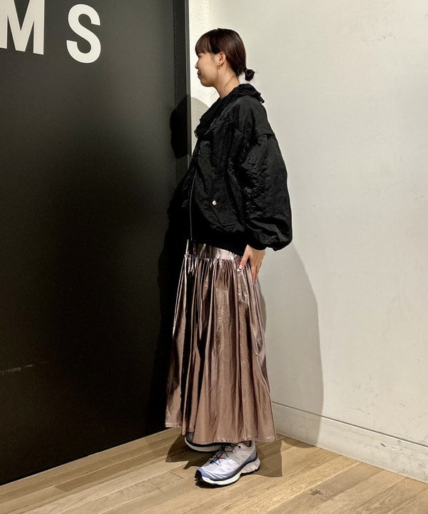 早川 萌子さんの「BEAMS WOMEN｜シアー ラッフル ブラウス」を使ったコーディネート