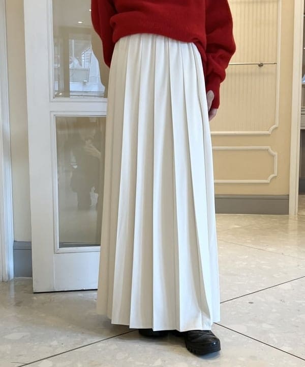 蒲原 捺美さんの「BEAMS WOMEN｜COG THE BIGSMOKE / KAMILLE PLEATS ラップ スカート」を使ったコーディネート