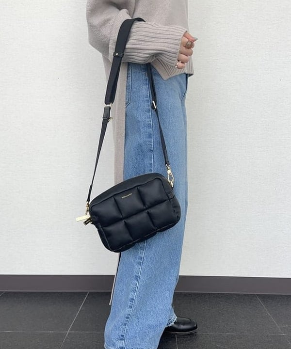 大浦 栞さんの「BEAMS WOMEN｜upper hights / THE NIECE デニムパンツ」を使ったコーディネート