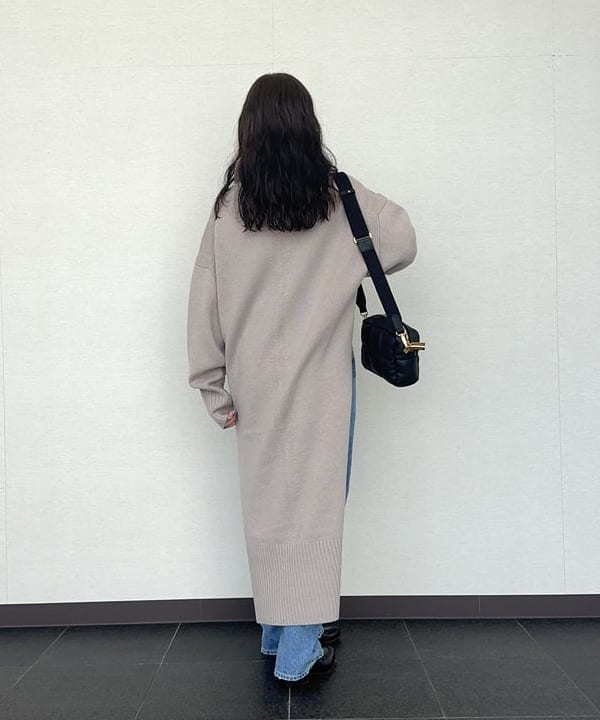 大浦 栞さんの「BEAMS WOMEN｜upper hights / THE NIECE デニムパンツ」を使ったコーディネート