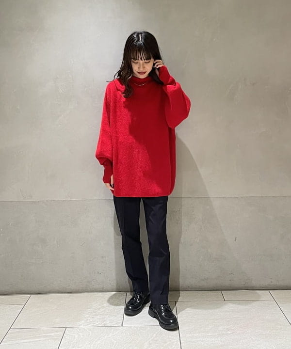 高木 菜央さんの「BEAMS WOMEN｜GIANNI NOTARO / ポリッシュ クロア ハンドバッグ」を使ったコーディネート