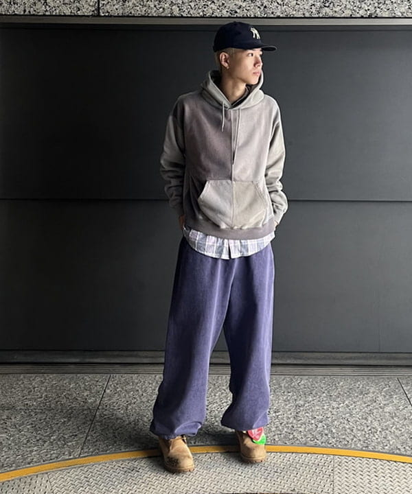 宮越 拓斗さんの「BEAMS WOMEN｜フェード ワイド スウェット パンツ」を使ったコーディネート
