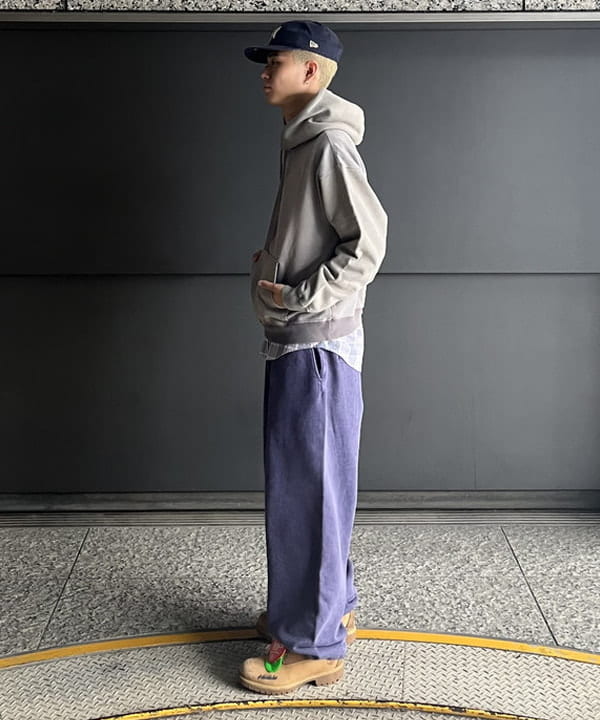 宮越 拓斗さんの「BEAMS WOMEN｜フェード ワイド スウェット パンツ」を使ったコーディネート