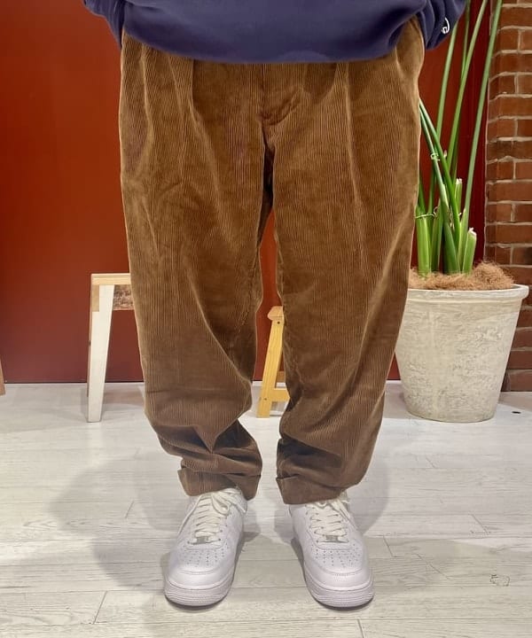 新里 京介さんの「BEAMS WOMEN｜NEW. / ANGLER」を使ったコーディネート