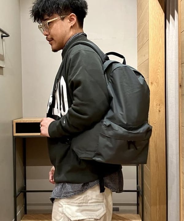 くりちゃんさんの「BEAMS WOMEN｜STANDARD SUPPLY / 別注 Daily Day Pack」を使ったコーディネート