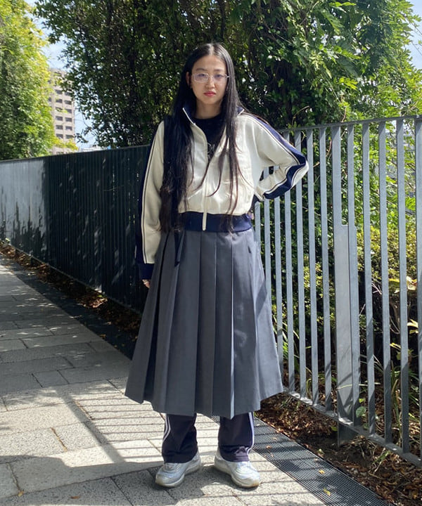 ayaさんの「BEAMS WOMEN｜ダブル ベルト プリーツ スカート」を使ったコーディネート