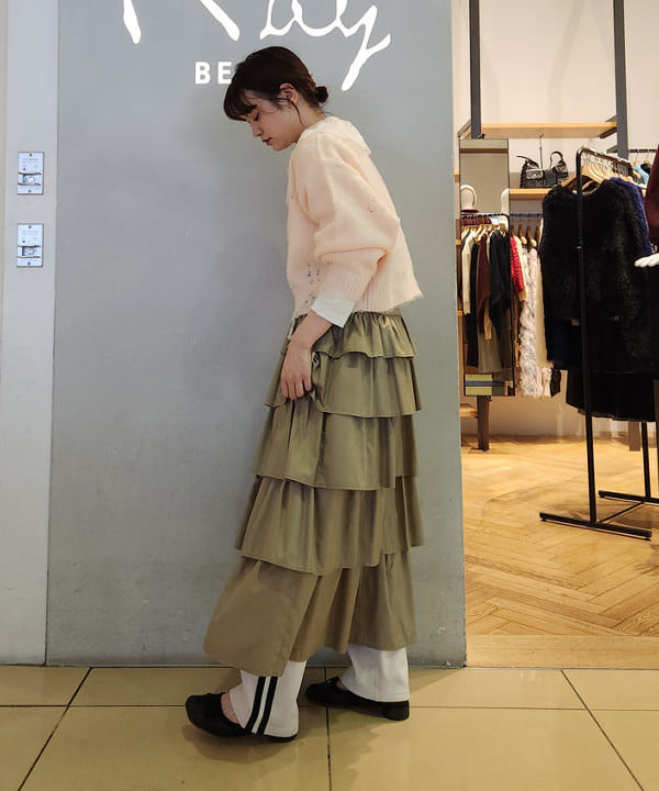 saori KATOさんの「BEAMS WOMEN｜Ray BEAMS / ティアード ギャザー スカート」を使ったコーディネート