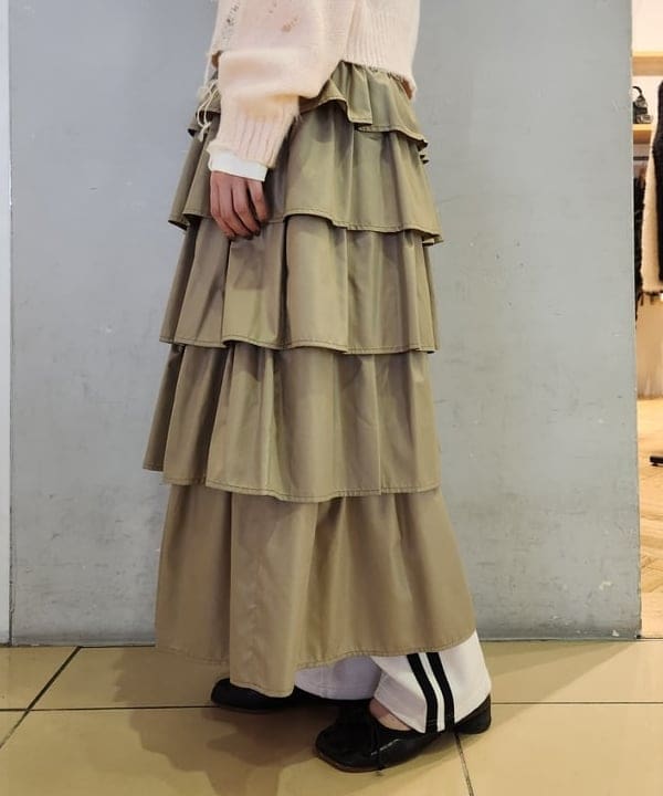 saori KATOさんの「BEAMS WOMEN｜Ray BEAMS / ティアード ギャザー スカート」を使ったコーディネート