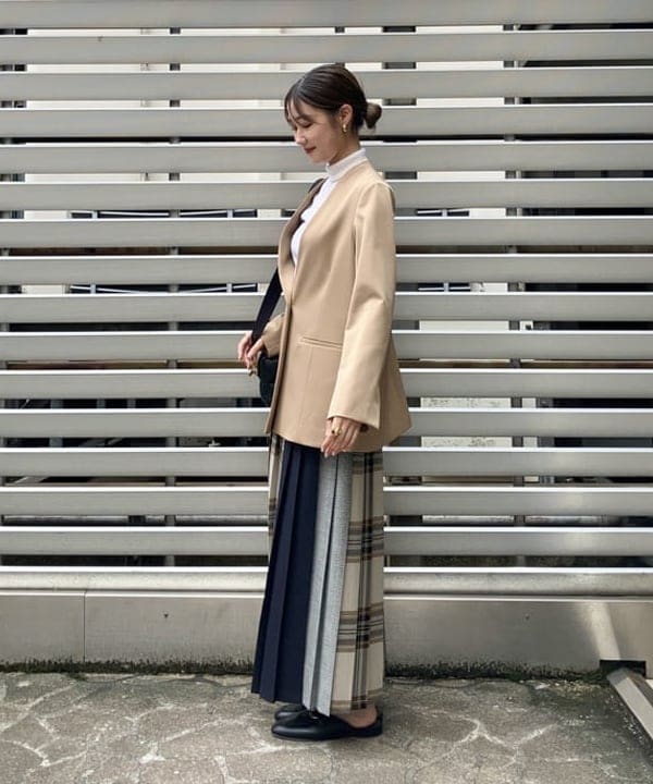 YUIさんの「BEAMS WOMEN｜1ボタン ラペルレス ジャケット」を使ったコーディネート