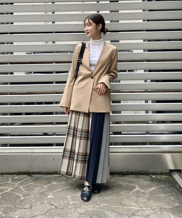 YUIさんの「BEAMS WOMEN｜1ボタン ラペルレス ジャケット」を使ったコーディネート