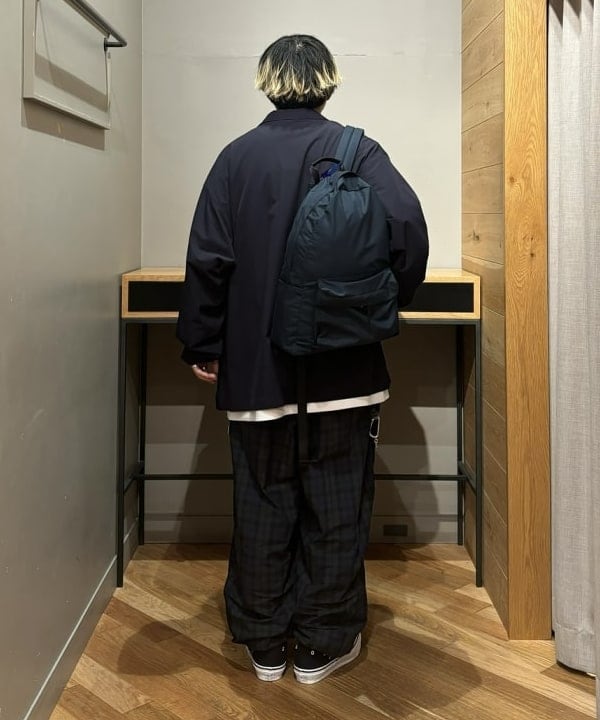 三宅 康平さんの「BEAMS WOMEN｜ベーシック 折り畳み傘」を使ったコーディネート