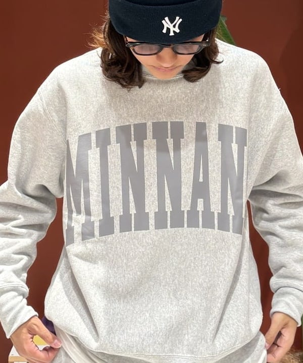Rintaroさんの「BEAMS WOMEN｜【別注】Champion × MIN-NANO / ロゴ クルーネック スウェット」を使ったコーディネート