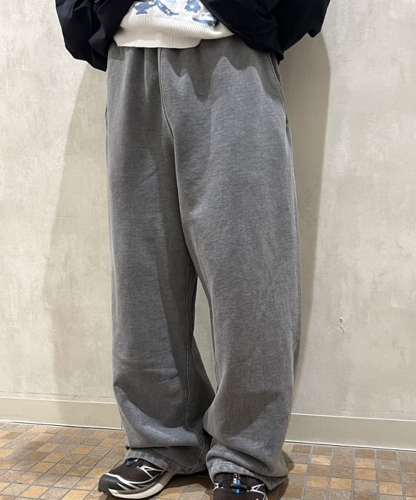 菊田 悠さんの「BEAMS WOMEN｜フェード ワイド スウェット パンツ」を使ったコーディネート
