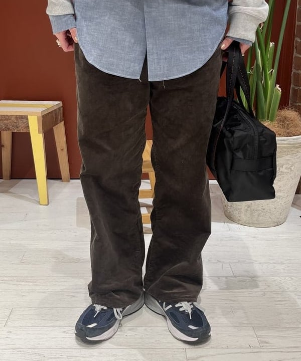 クロサワさんの「BEAMS WOMEN｜【別注】Columbia / Graphic Sweat」を使ったコーディネート
