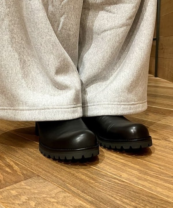 新里 京介さんの「BEAMS WOMEN｜アーガイル ポンポン ワッチ キャップ」を使ったコーディネート