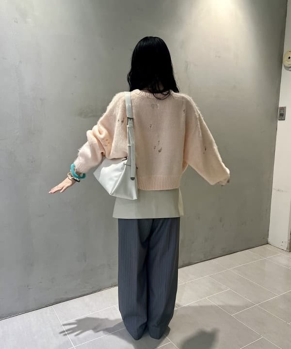 須賀さんの「BEAMS WOMEN｜ピンストライプ ストライプ 2タック パンツ」を使ったコーディネート