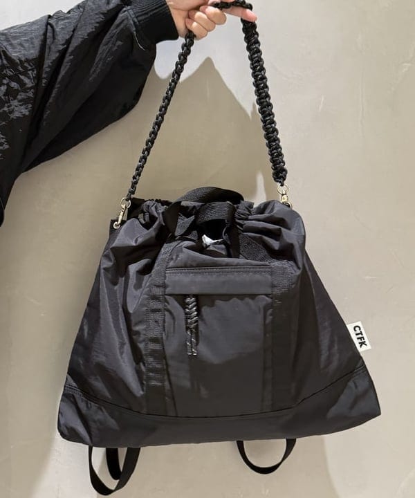 シロヤマさんの「BEAMS WOMEN｜カット コーデュロイ バイカー ショーツ」を使ったコーディネート