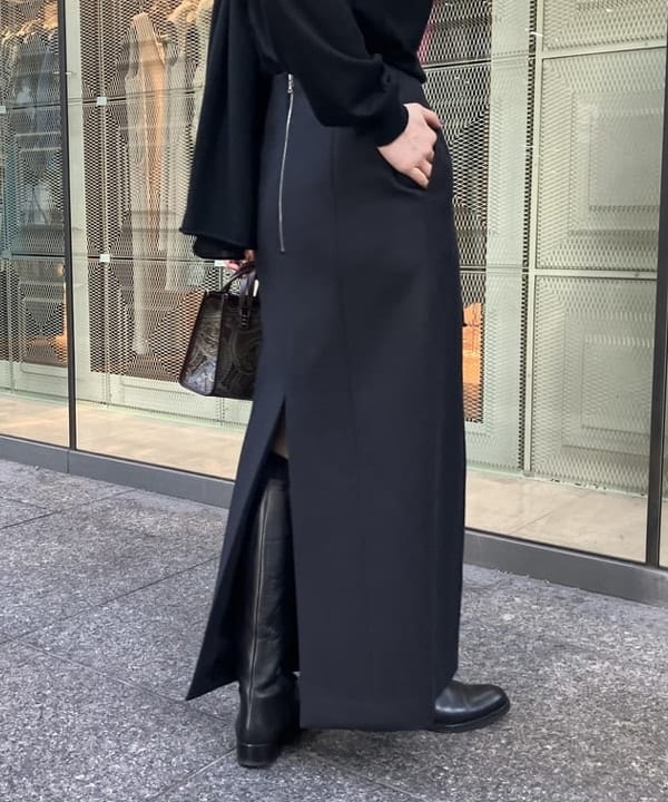 Ichika Hondaさんの「BEAMS WOMEN｜extreme cashmere / ELLENI ショート プルオーバーニット」を使ったコーディネート