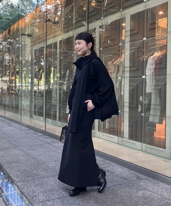 Ichika Hondaさんの「BEAMS WOMEN｜extreme cashmere / ELLENI ショート プルオーバーニット」を使ったコーディネート