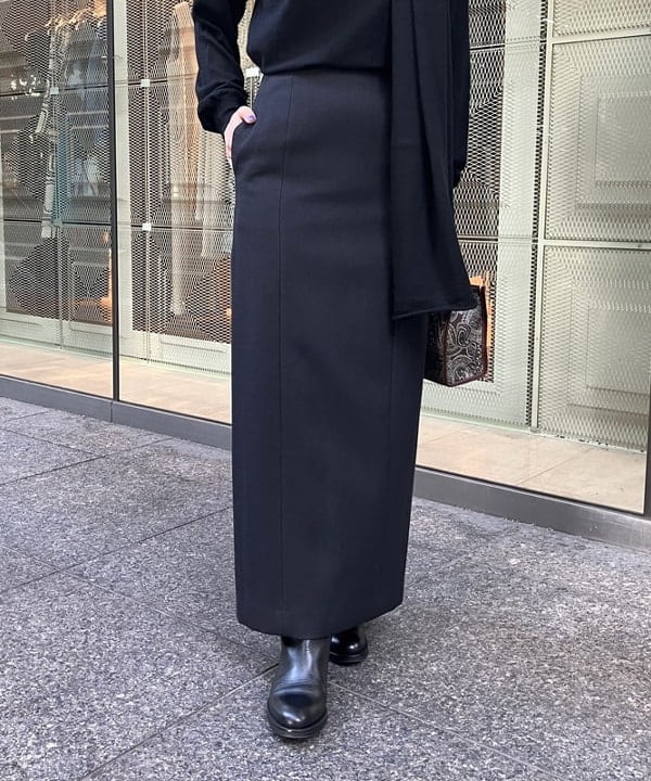 Ichika Hondaさんの「BEAMS WOMEN｜extreme cashmere / ELLENI ショート プルオーバーニット」を使ったコーディネート