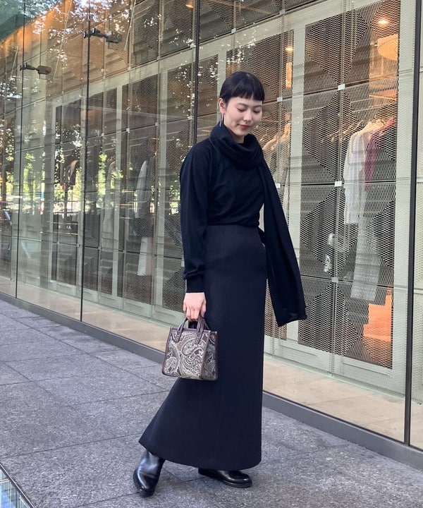 Ichika Hondaさんの「BEAMS WOMEN｜extreme cashmere / ELLENI ショート プルオーバーニット」を使ったコーディネート