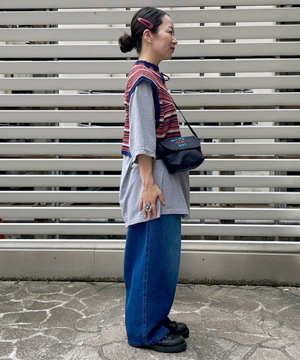 コウリキ　マミさんの「BEAMS WOMEN｜Gramicci × BEAMS BOY / 別注 ワイド デニム パンツ」を使ったコーディネート